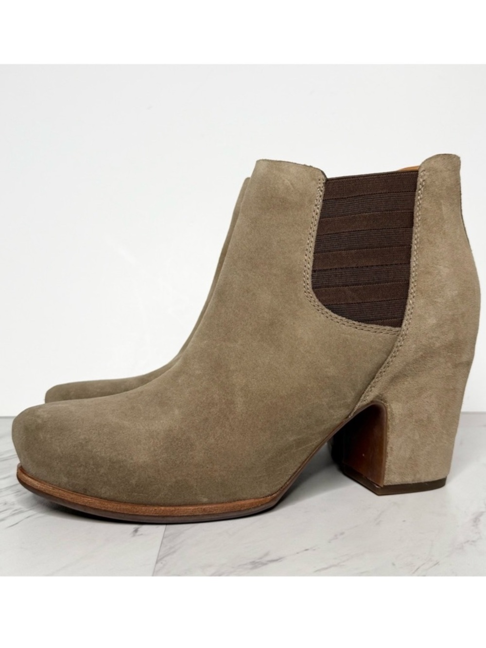 Kork Ease Shirome Suede Chelsea Bootie 9 1/2 M